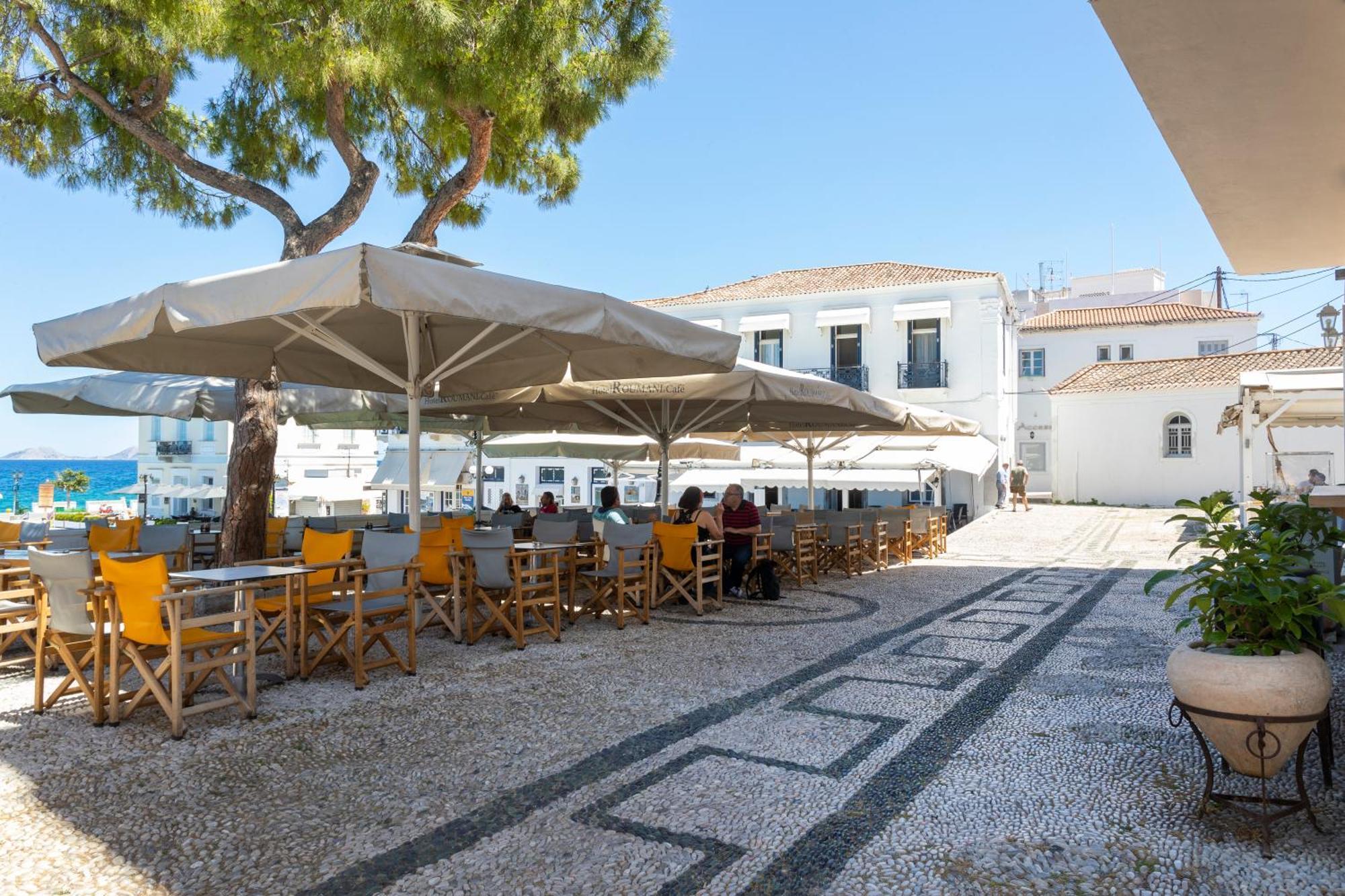 Hotel Roumani Spetses Town Exterior photo