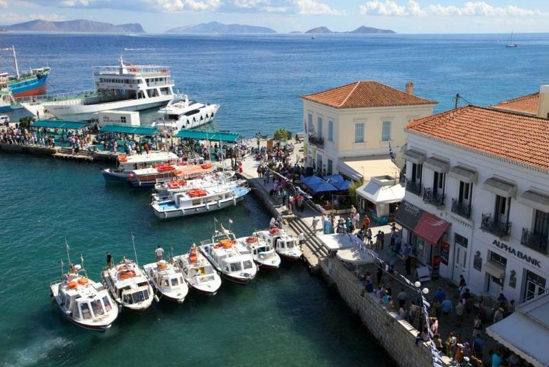 Hotel Roumani Spetses Town Exterior photo